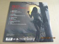 SHAKIRA Oral Fixation Vol. 2 Red & Green Split Vinyl 2XLP Used! 2021 Epic Legacy